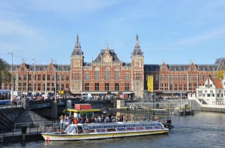 Centraal Station – Amsterdam, The Netherlands. 25 cleanest cities worldwide