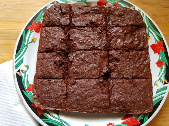 Brownies with flaxseed and a secret ingredient. The benefits of cooking as a hobby