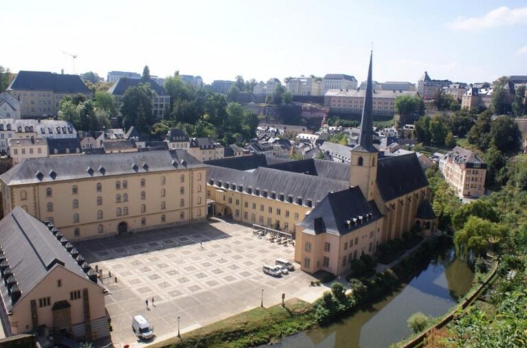 Chemin De La Corniche - Luxembourg. 50 safest countries around the world