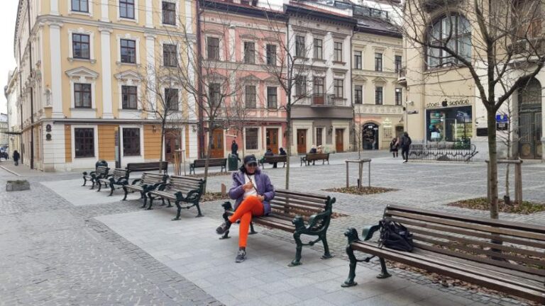 Park at Svobody Avenue and Rynok Square