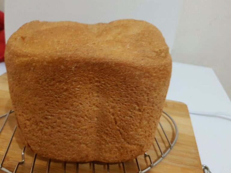 Wheat germ, Parmesan cheese, garlic and flaxseed bread. Freshly baked bread in the Hamilton Beach bread maker. flaxseed and white flour bread.. The benefits of cooking as a hobby